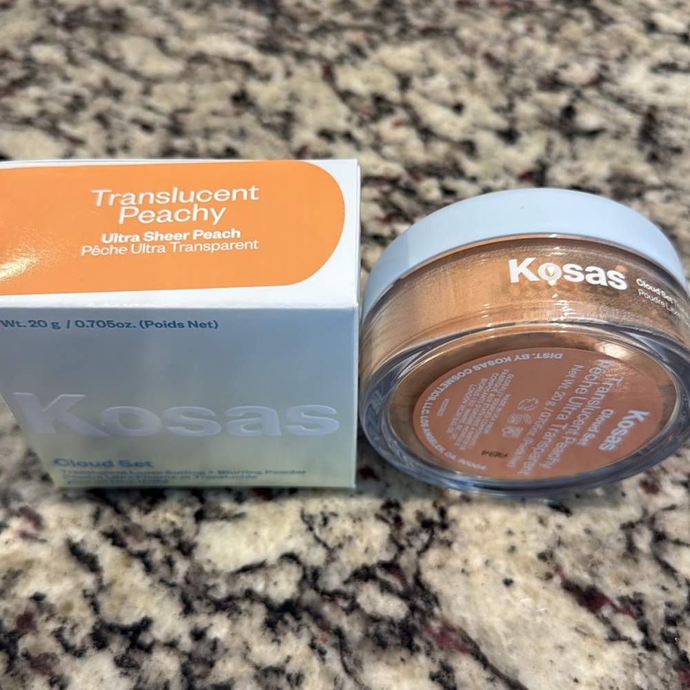 Kosas Cloud Set Loose Blurring Powder in Peachy New In Box!